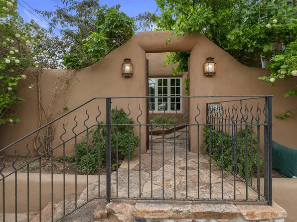 1136 Canyon Rd, Santa Fe, NM 87501
