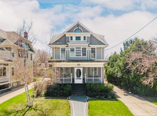 1021 Washington Ave, Oshkosh, WI 54901