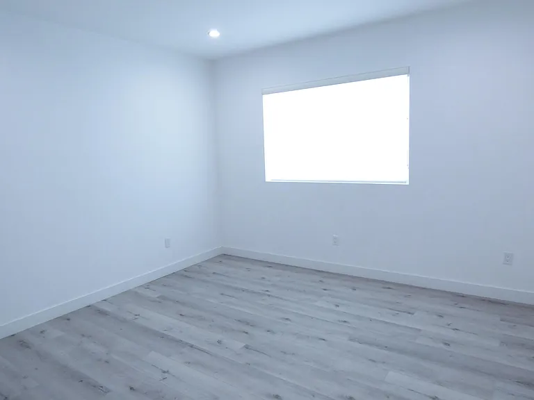 947 Wilcox Ave #201 — Photo 10