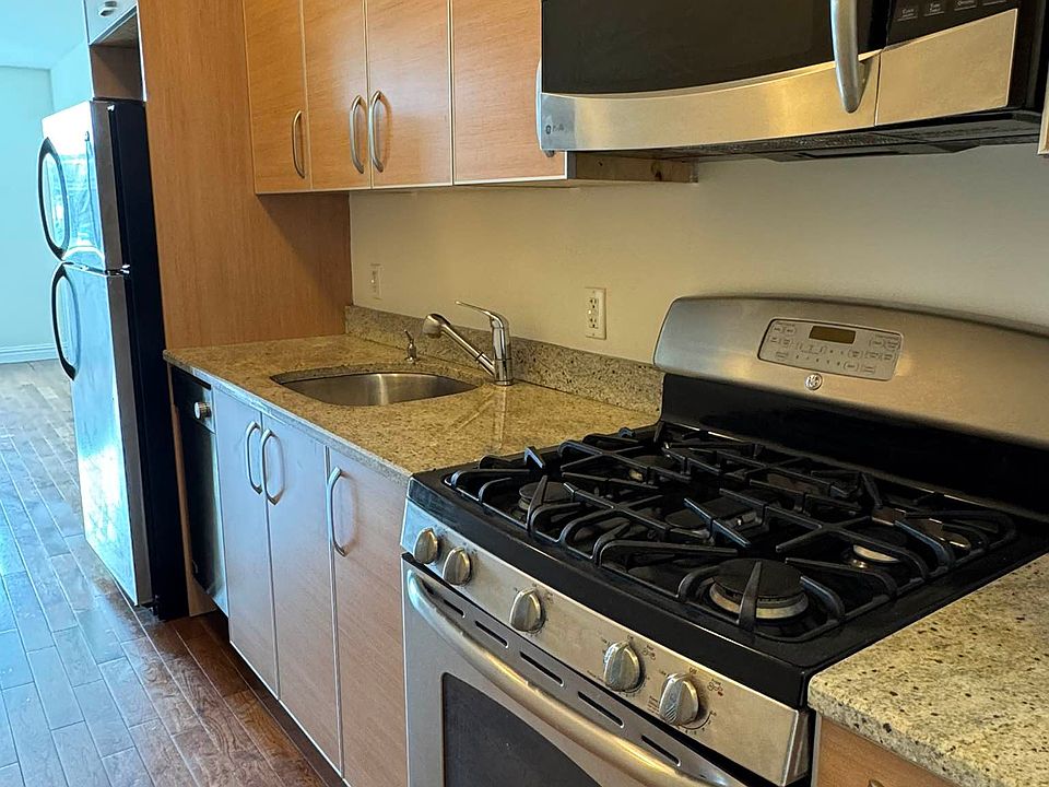 1st image of 3002 30th St APT 203