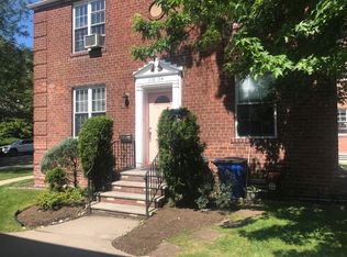 39-14 209th St, Bayside, NY 11361