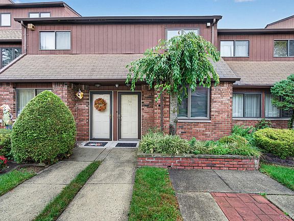 3rd image of 59 Stonegate Drive