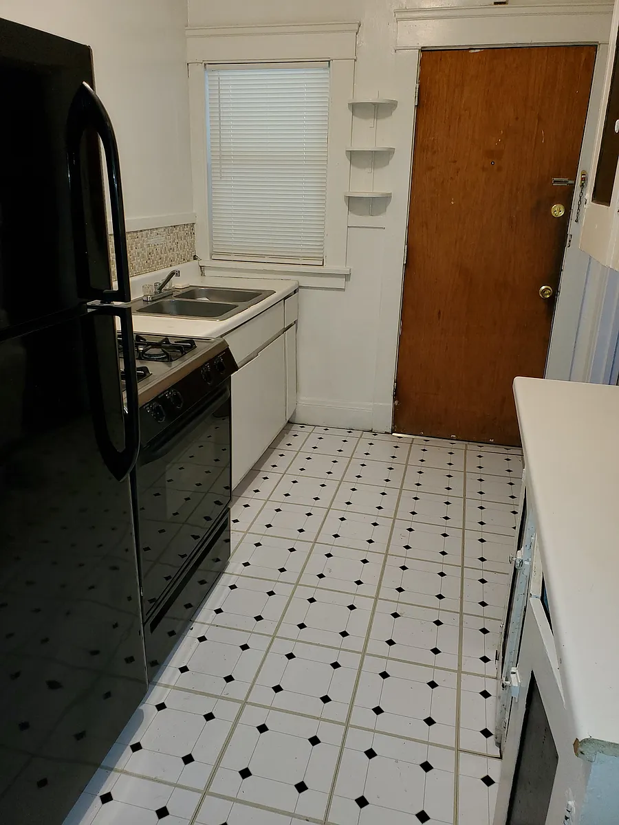 Building Photo - 16516 Endora Rd #4