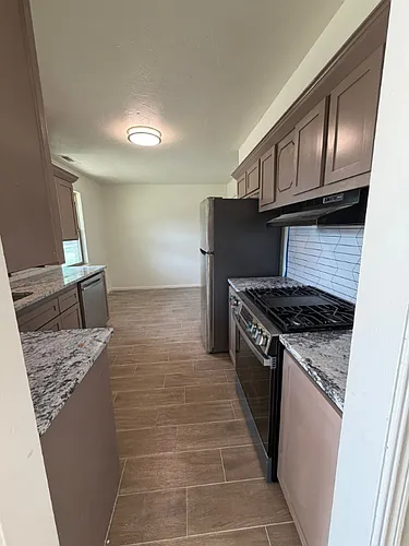 1400 Tanglewood Dr Photo 1