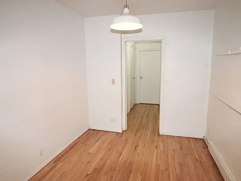 617 Humboldt St #3R — Photo 2