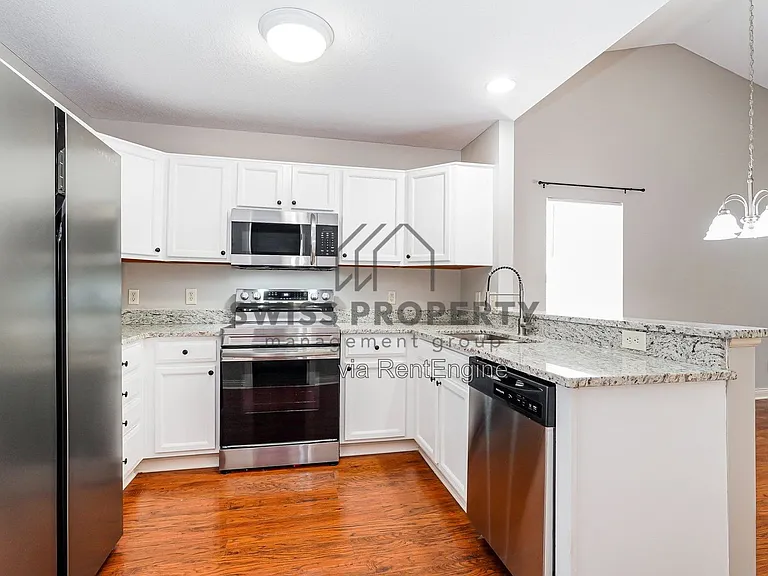 7199 Normanton Dr — Photo 10