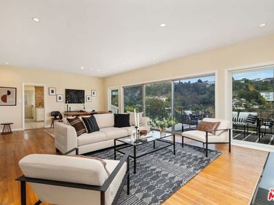 2422 Carman Crest Dr, Los Angeles, CA, 90068