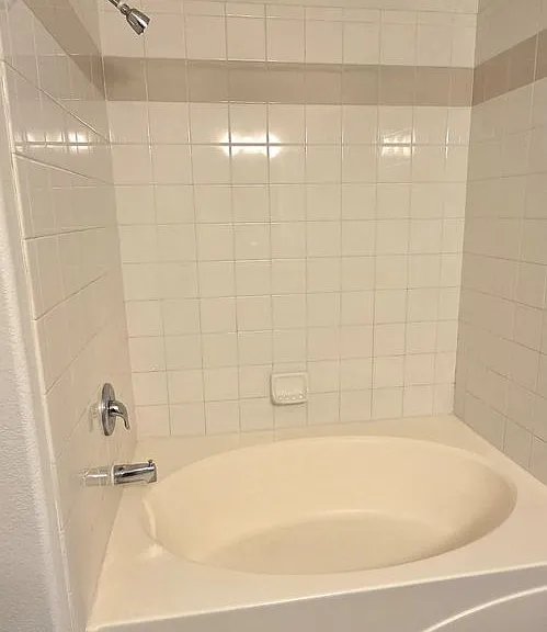 950 Ven Mls #523 — Photo 8