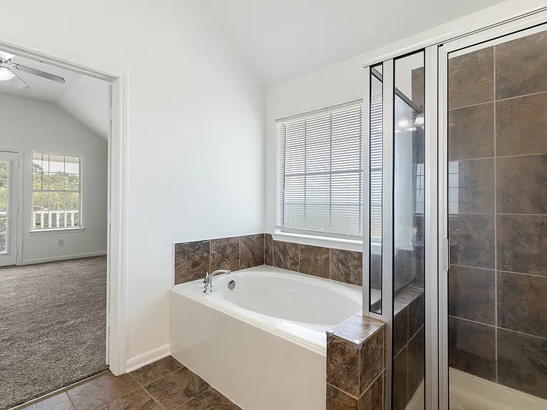 2023 Autumn Lake Dr — Photo 23
