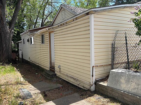 3rd image of 903 Cottage St