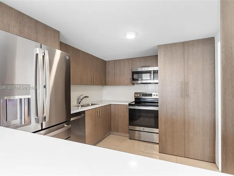 1901 Brickell Ave #B1903 — Photo 21