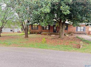 202 Nanela Dr, Moulton, AL 35650