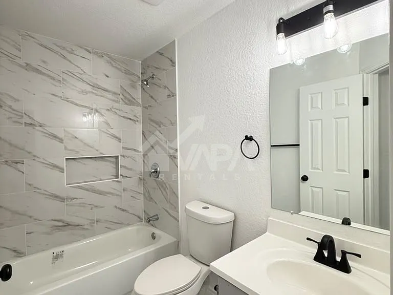 817 Meadow Br — Photo 13