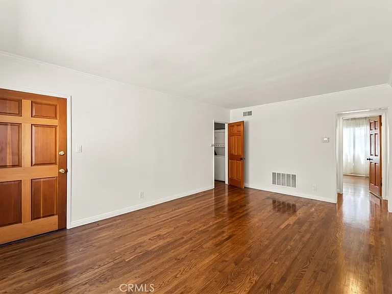 1745 N Mariposa Ave — Photo 3