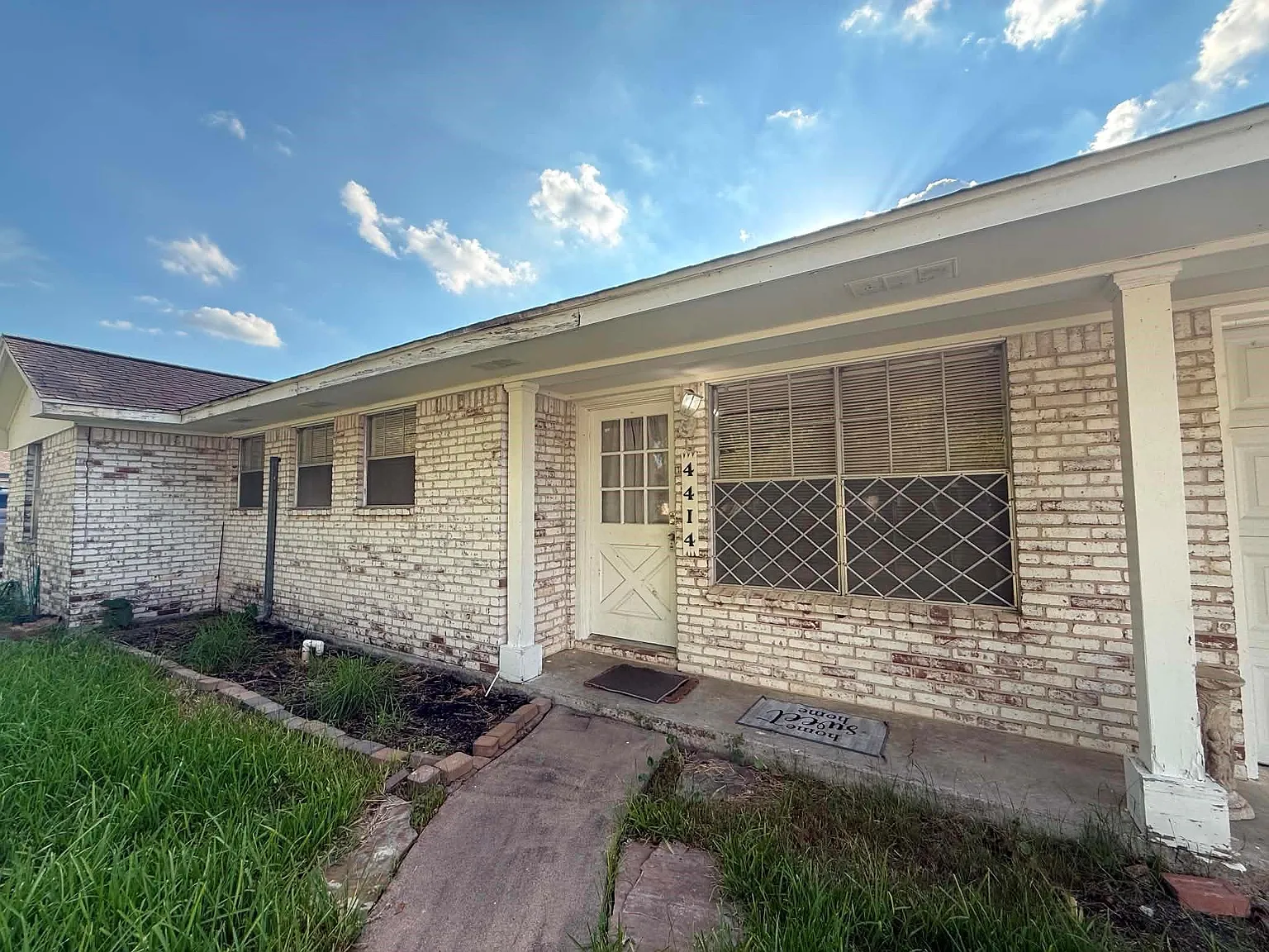 3 bed, 2.5 bath, 1224 sqft, $1,800 — Photo 2