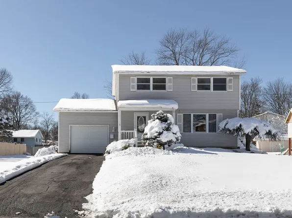 102 Boxwood Ln, Minoa, NY 13116