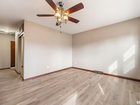 4th image of 2332 N Nevada Ave