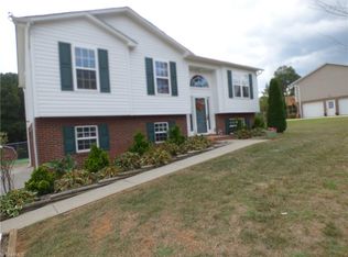 747 Mountain View Rd, King, NC 27021