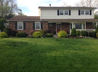 19 Flint Dr, Spring Valley, NY 10977