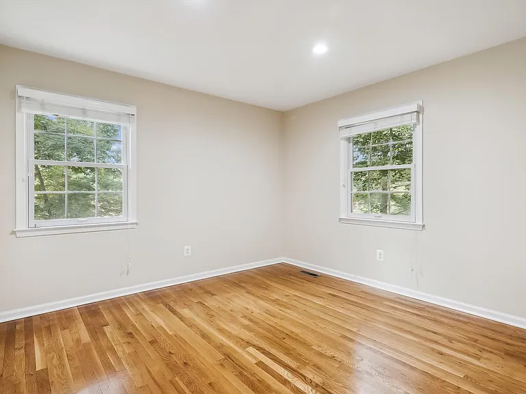 9309 Langford Ct — Photo 33