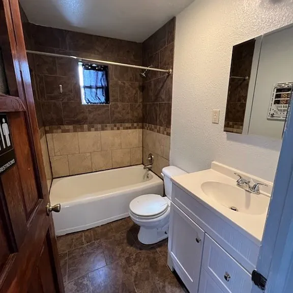 813 E Kenedy Ave — Photo 6