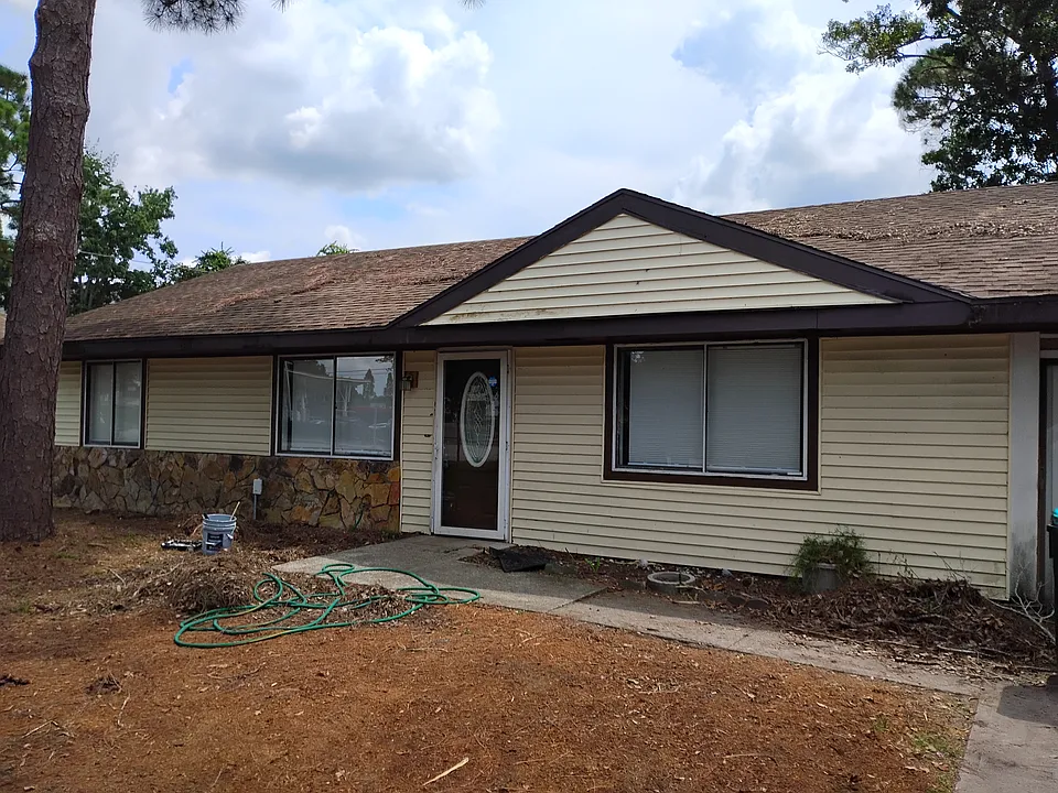 1533 Emerson Dr SE