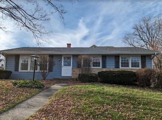 640 Prairie Ave, Barrington, IL