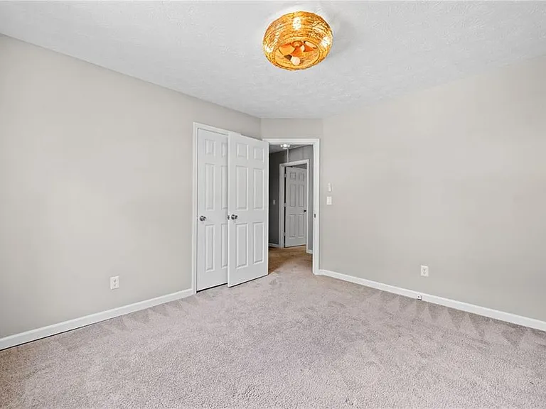 5590 Princeton Oaks Dr — Photo 34