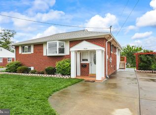 7113 Healy Dr, Springfield, VA 22150