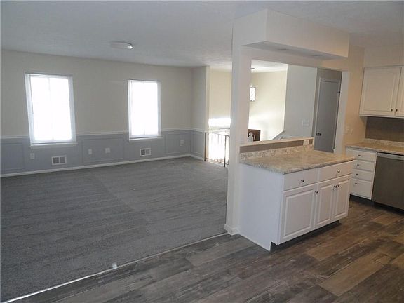 5th image of 77 Greenway Blvd