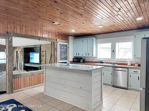 5th image of 367 Council Rock Rd