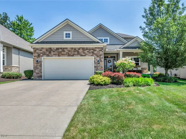283 Prestwick Dr, Broadview Heights, OH 44147