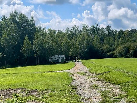 2nd image of 112 River Road