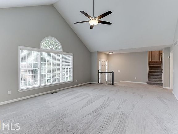 3rd image of 139 Radford Cir SW