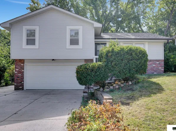 2311 Sheffield Pl, Lincoln, NE 68512