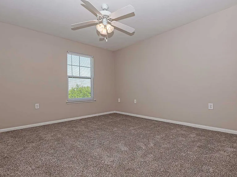 Worthington Point Apartments — Photo 75
