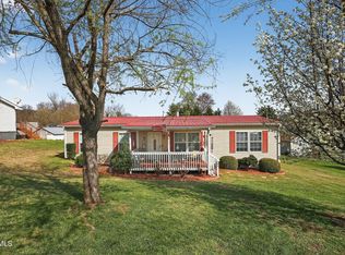 404 Ashville Ave, Mount Carmel, TN 37645