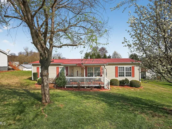 404 Ashville Ave, Mount Carmel, TN 37645