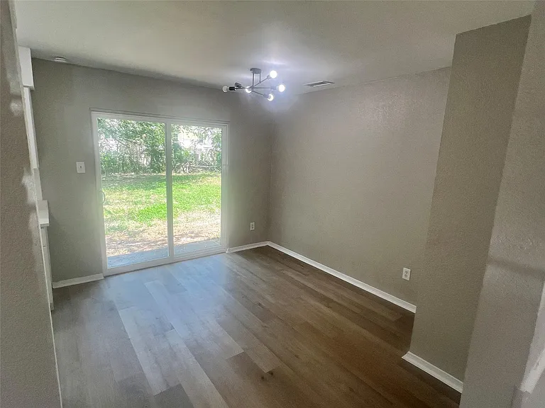 4620 Button Bend Rd — Photo 5