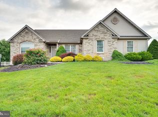 2916 Cotswold Rd, Sinking Spring, PA 19608