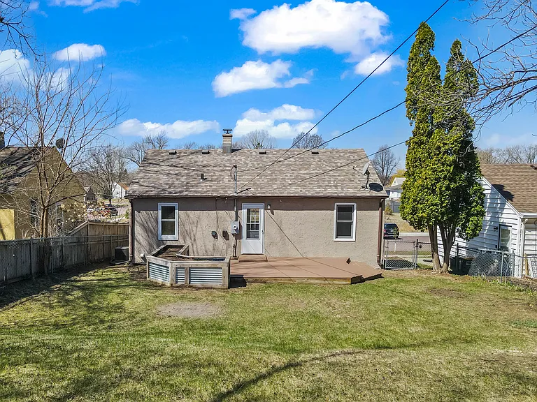 2024 S Covell Ave — Photo 15