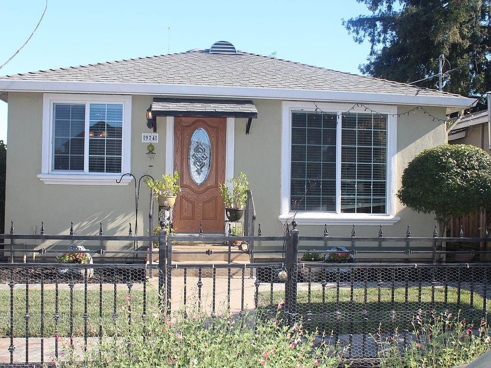 1st image of 974 Pacific Ave