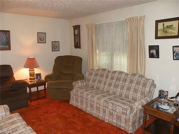 5th image of 517 Wilson Ln
