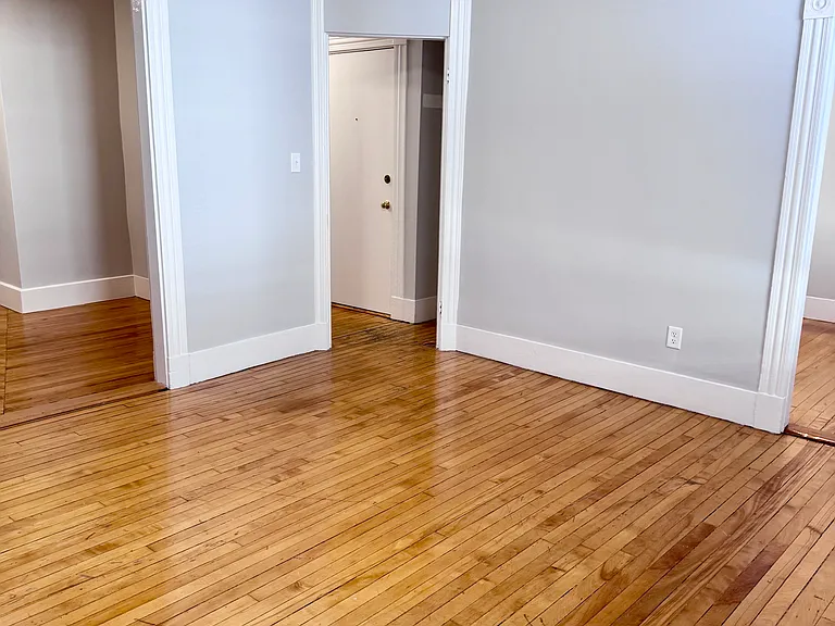 702 Green St — Photo 8