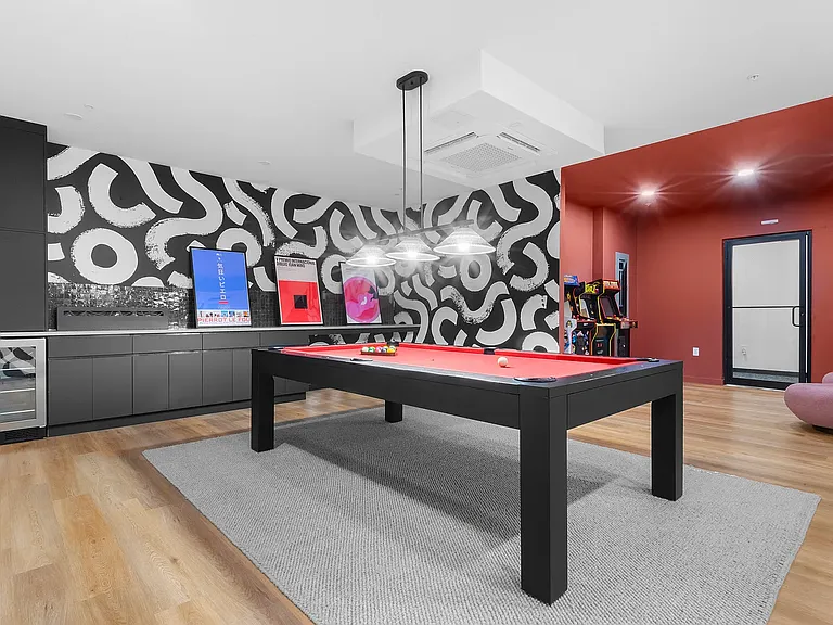 165 W 7th St #213 — Photo 33