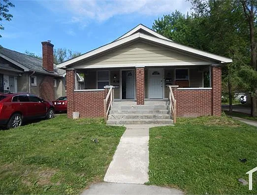 703 N Denny St #B — Photo 1