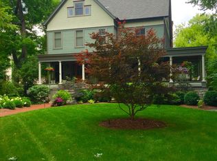 177 Longcommon Rd, Riverside, IL 60546