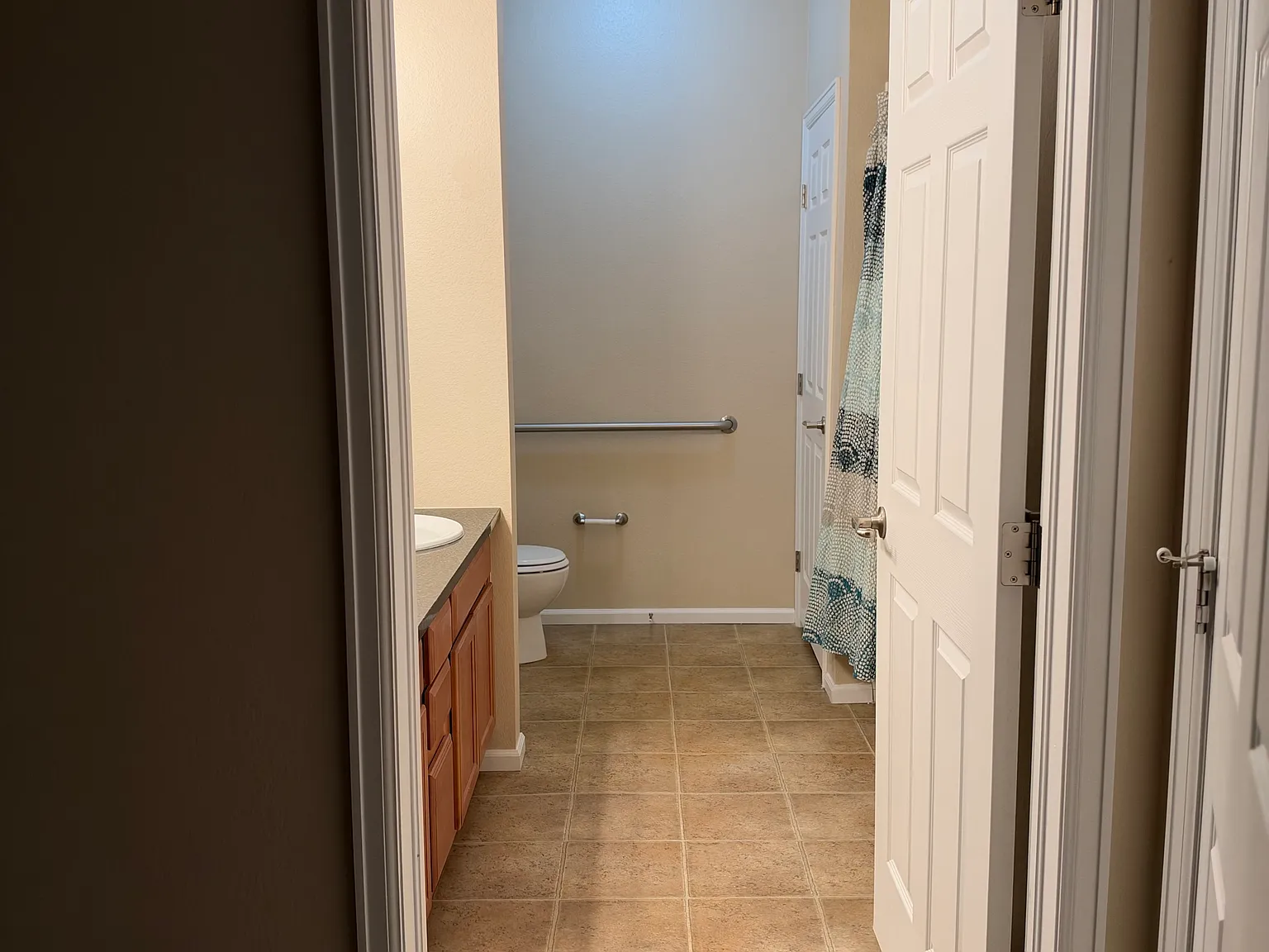 2 bed, 1180 sqft, $2,100 — Photo 4