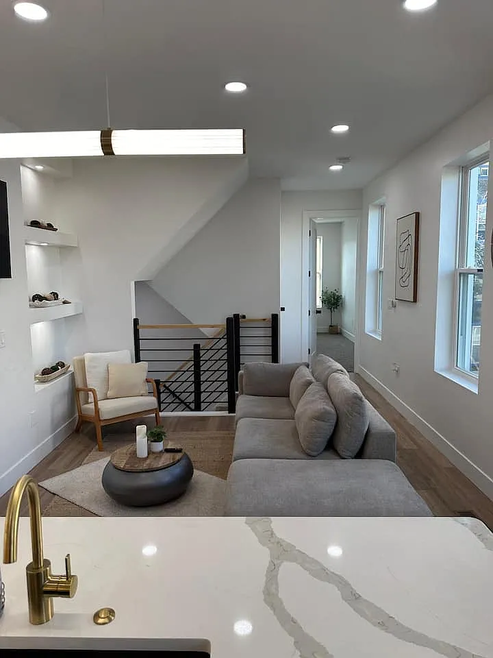 1 bed, 1000 sqft, $1,100 — Photo 1