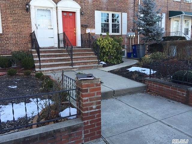 1st image of 21414 46th Ave